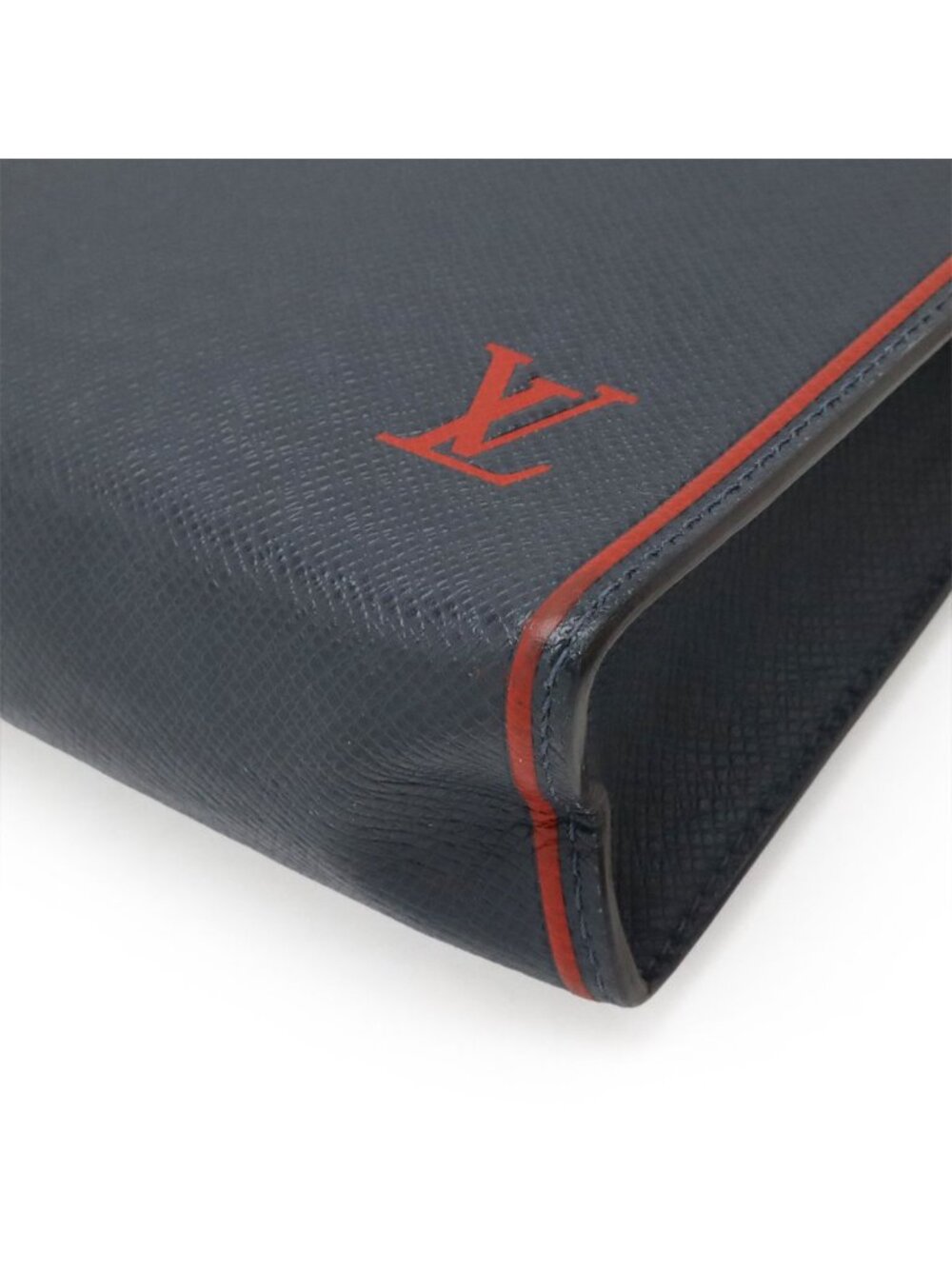 Louis Vuitton Taiga Pochette Voyage Clutch Blue Marine Navy - Picture 3 of 7
